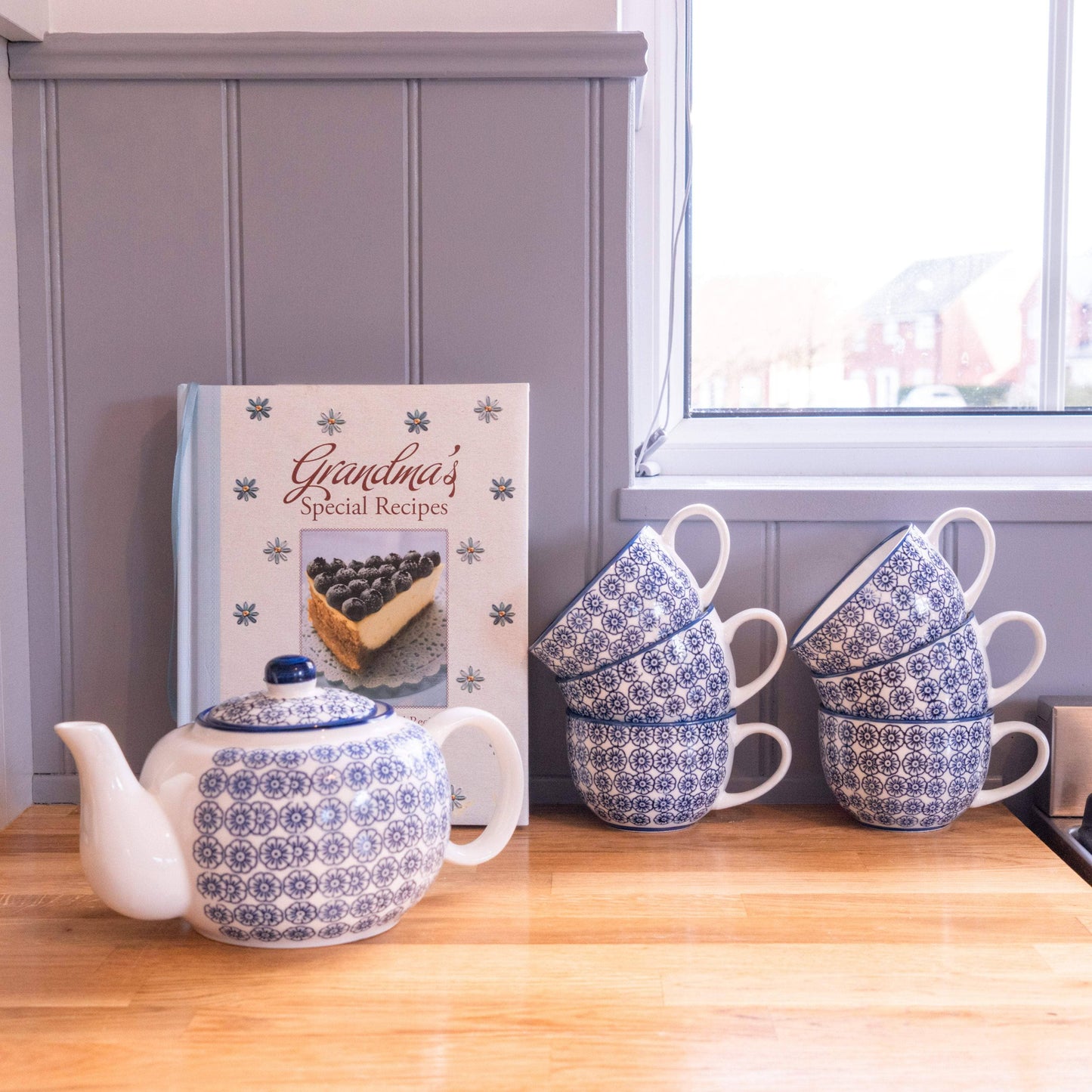 Nicola Spring Patterned Porcelain Teapot - Blue Flower