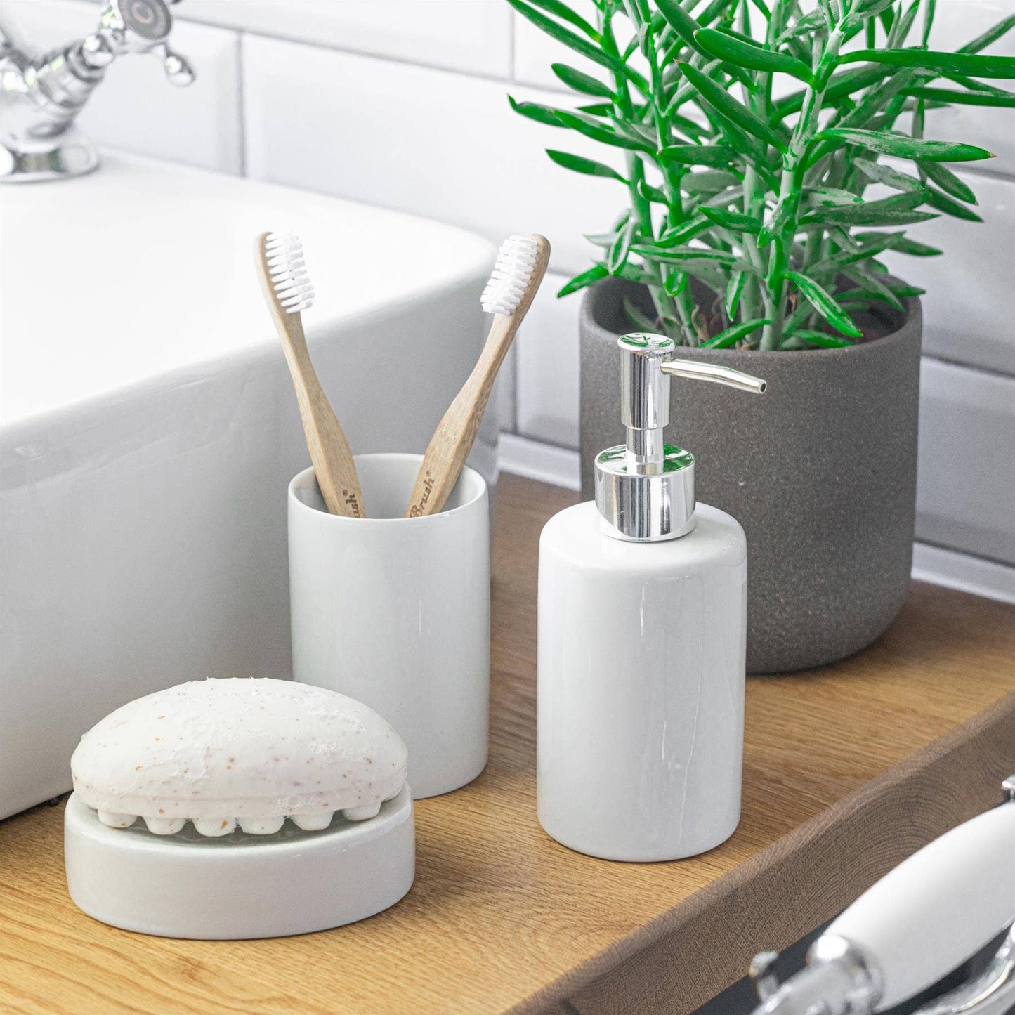 Harbour Housewares Ceramic Soap Saver Dish - White